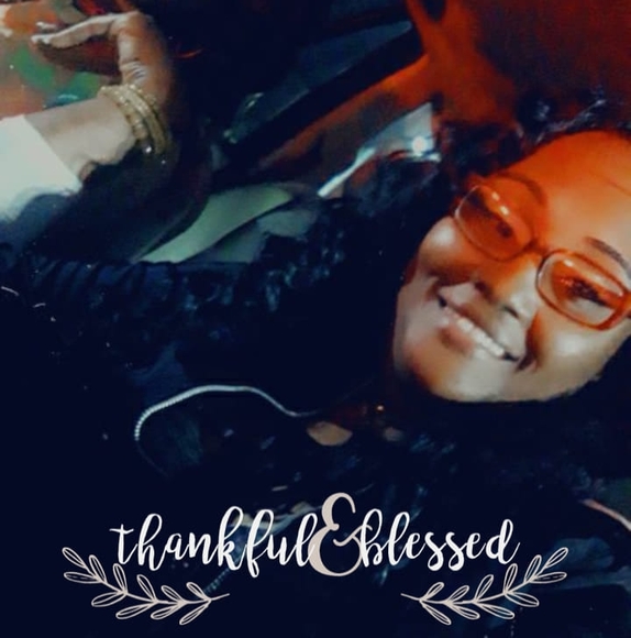 Profile Picture of Rayshema Pouncy (@rayshemapouncy) on Poshmark