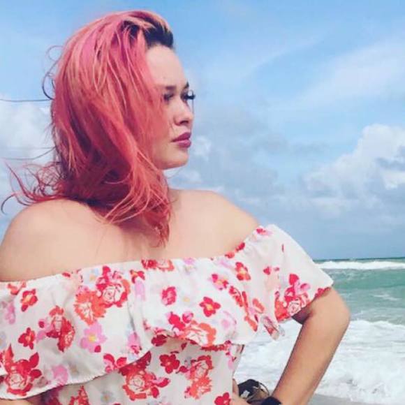 Profile Picture of Jessie Langenberg (@jlangenberg) on Poshmark