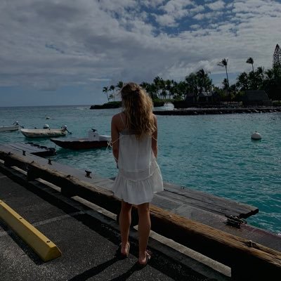 Profile Picture of Mia Castro (@miacastro_09) on Twitter