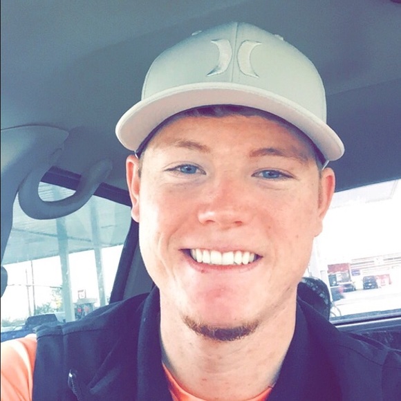 Profile Picture of Nathan Braden (@nbraden1221) on Poshmark