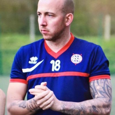 Profile Picture of Andy Reayie (@AndyReay69) on Twitter