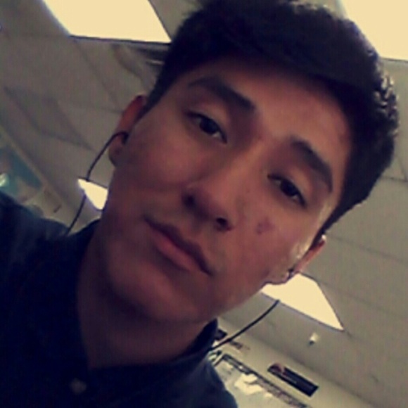 Donald Tsinnie - Poshmark Profile Picture of Donald Tsinnie (@reckless10123) on Poshmark