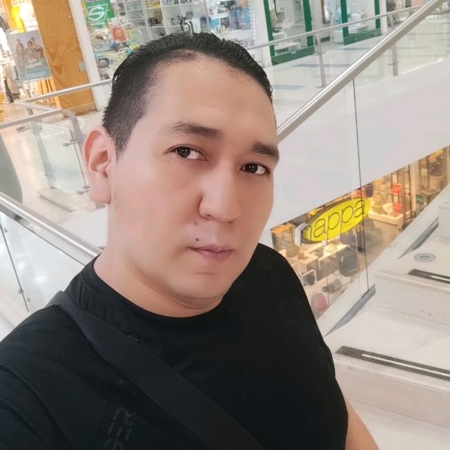 Profile Picture of PaulBozter (@paulbozter) on Tiktok
