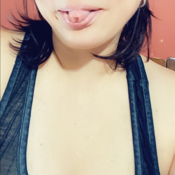Profile Picture of Maria Melendez (@mariamelende319) on Poshmark