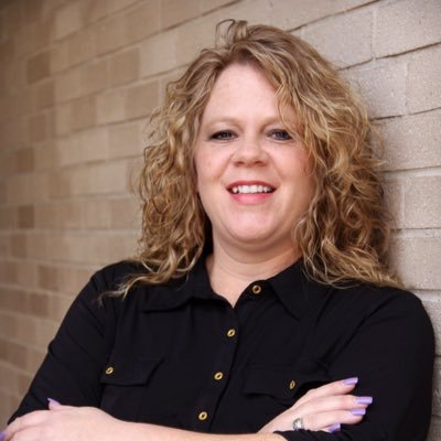Profile Picture of Ashlee Calvert (@ashleecrealtor) on Twitter
