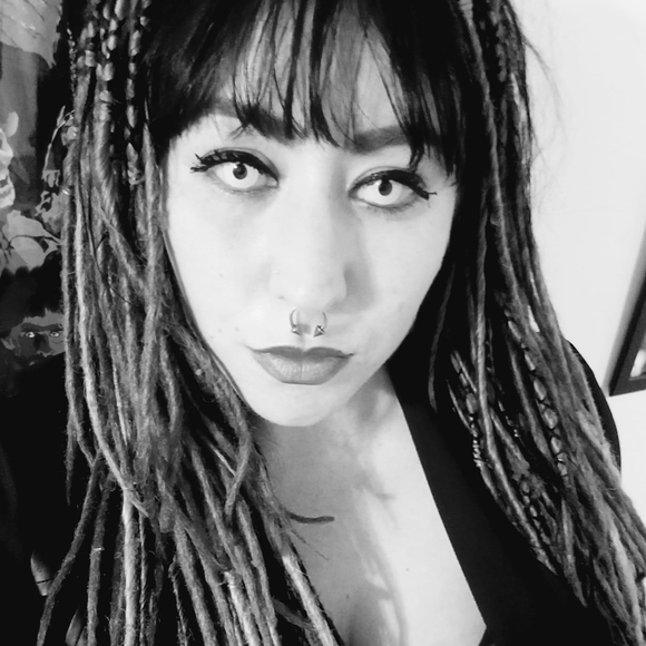 Profile Picture of Naomi Leddy (@naomileddy123) on Poshmark