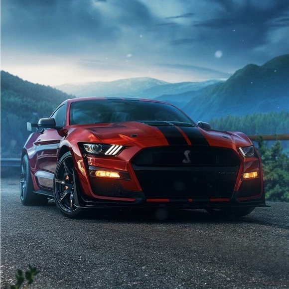 Profile Picture of Eduardo Alvarez (@trippylalo21) on Poshmark