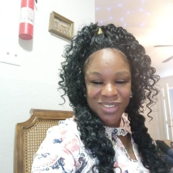 Profile Picture of Deedy Phenix (@phenixdionne5) on Poshmark