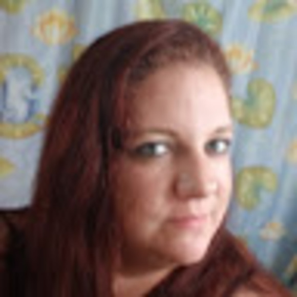 Profile Picture of Alexia Heflin (@alexia_heflin) on Poshmark