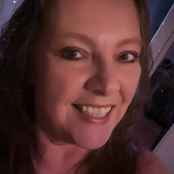 Profile Picture of Mary Heckert (@marymo1002) on Poshmark