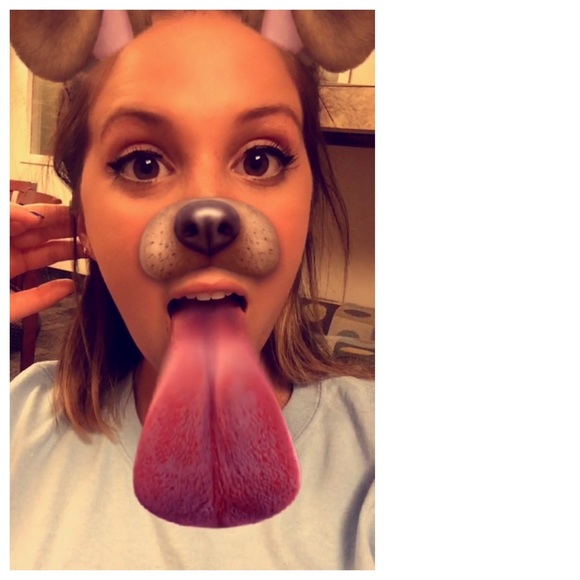 Profile Picture of Anna Favale (@afavale04) on Poshmark