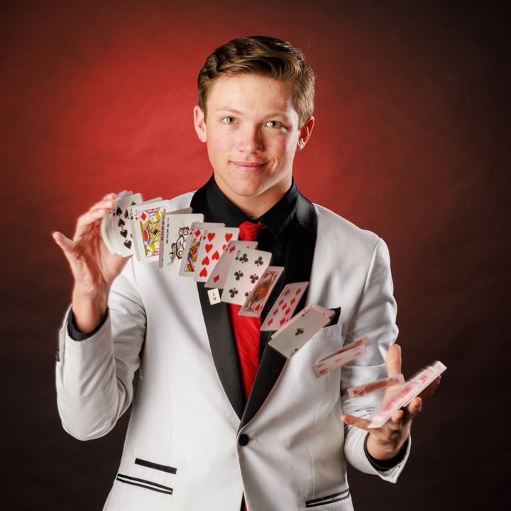 Profile Picture of Geno Ploeger (@genoploegermagic) on Tiktok