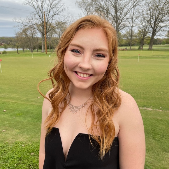 Profile Picture of Christina Mceachern (@cmmceachern1) on Poshmark