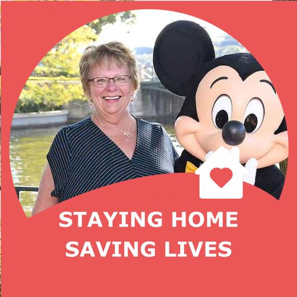 Profile Picture of Debbie Baerwald (@mdbaerwald) on Poshmark