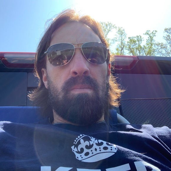 Profile Picture of Dan Schultz (@danschultz5) on Poshmark
