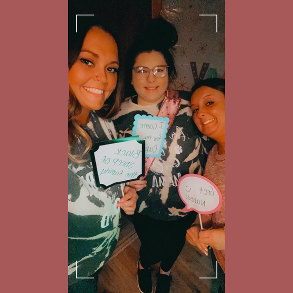 Profile Picture of Paige Lamke (@paigelamke) on Poshmark