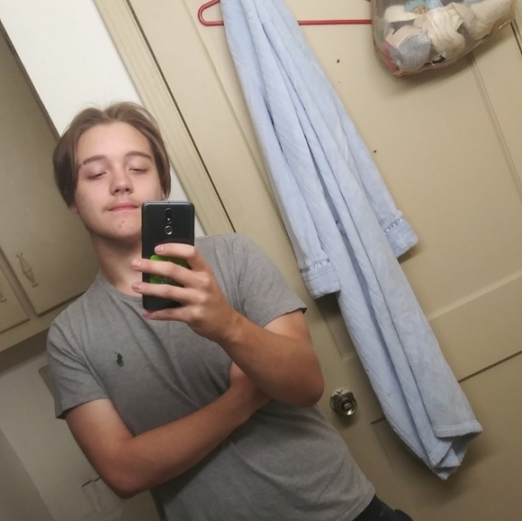 Profile Picture of Matthew Price (@mattjju) on Poshmark