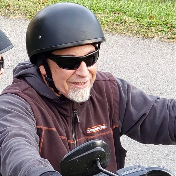 Profile Picture of Shelby Chapins (@schapins) on Poshmark