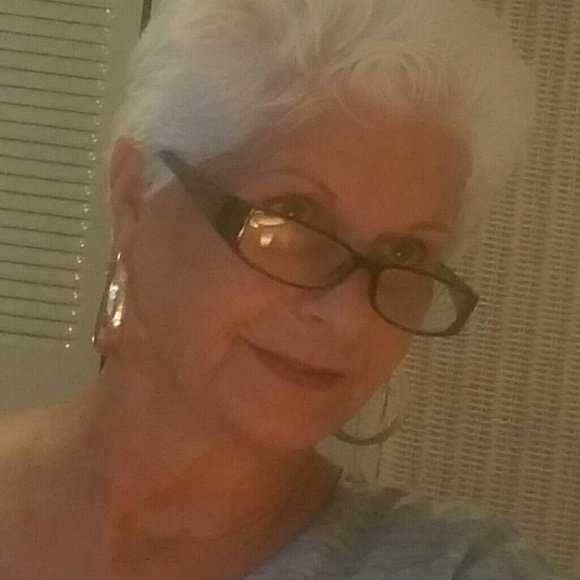Profile Picture of Sharon Haney (@sharonhaney) on Poshmark