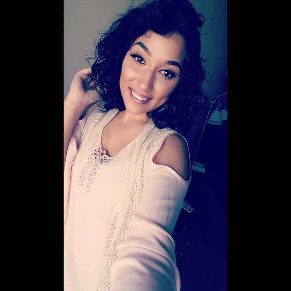 Profile Picture of Briana Ayende (@briana_ayende) on Poshmark