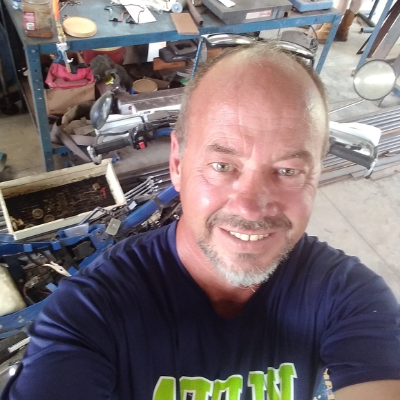 Profile Picture of Victor Mcleod (@papavic85) on Poshmark