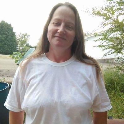 Profile Picture of Jennifer Isbell (@JenniferIsbel14) on Twitter