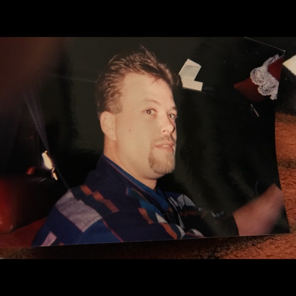 Profile Picture of William Debord (@williamdebord) on Poshmark