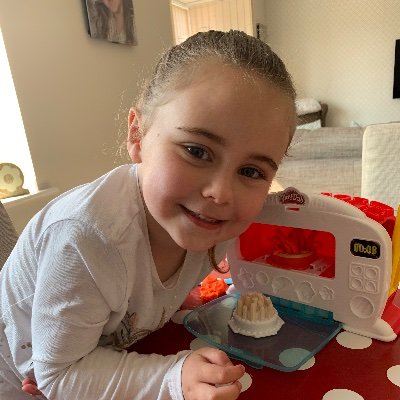 Profile Picture of Louise Wiley (@Louisewiley19) on Twitter