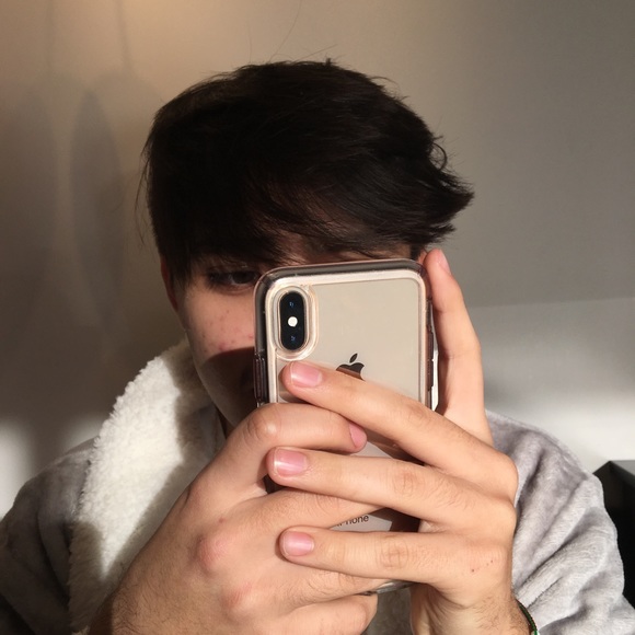Profile Picture of Erick Barrera (@barreraer) on Poshmark