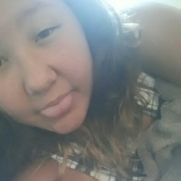 Profile Picture of Kira Nishimoto (@kiraliz) on Poshmark