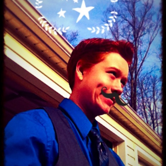 Profile Picture of Alex Currie (@mohheroes1) on Poshmark