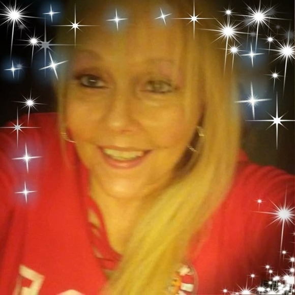 Profile Picture of Tracy Warrick (@tracy_warrick) on Poshmark