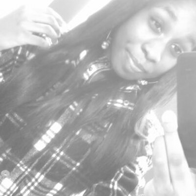 Profile Picture of Clara Freeman (@OfficiallyFiYa) on Twitter