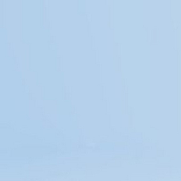 Profile Picture of Sum Yee (@sum_yee) on Poshmark