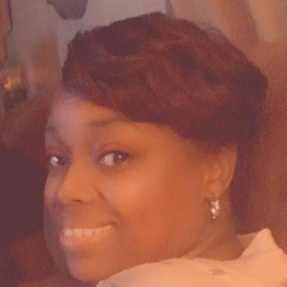 Profile Picture of Larenda Brown (@shantell75) on Poshmark