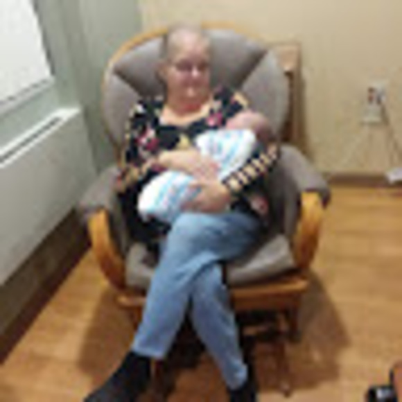 Cindy Bilke - Poshmark Profile Picture of Cindy Bilke (@bilkecindy55) on Poshmark