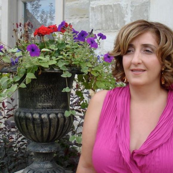 Profile Picture of Noha Elborno (@nelborno) on Poshmark