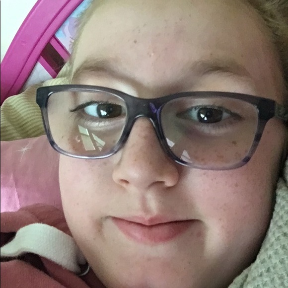 Profile Picture of Loralei Gilbert (@gimmeyourtoes) on Poshmark