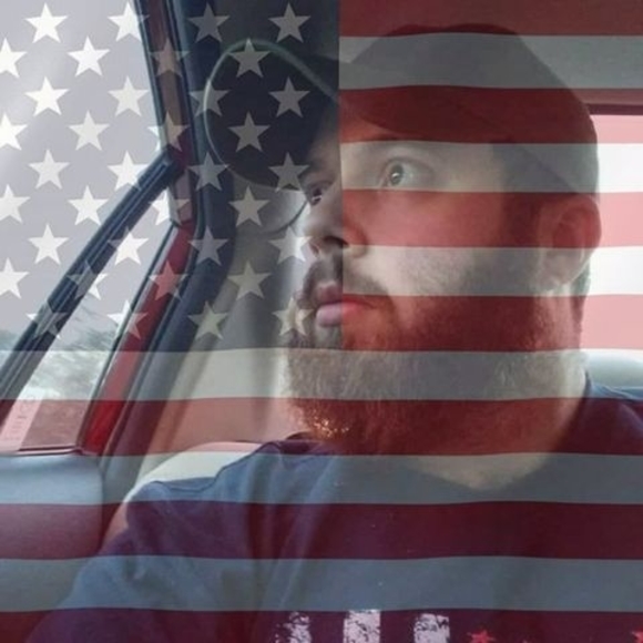 Profile Picture of Matthew Wardle (@mwardle_2) on Poshmark