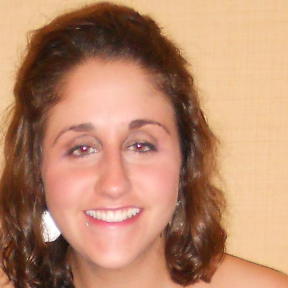 Profile Picture of Jordon Frank (@jordonfrank) on Poshmark