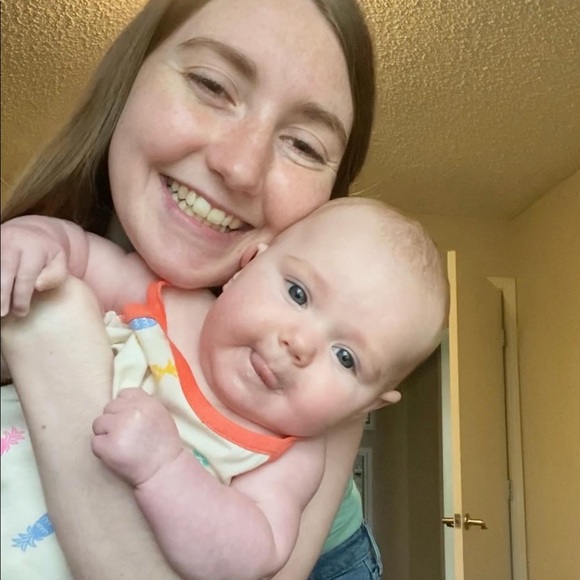 Profile Picture of Alyssa Carrier (@lyssaa20) on Poshmark