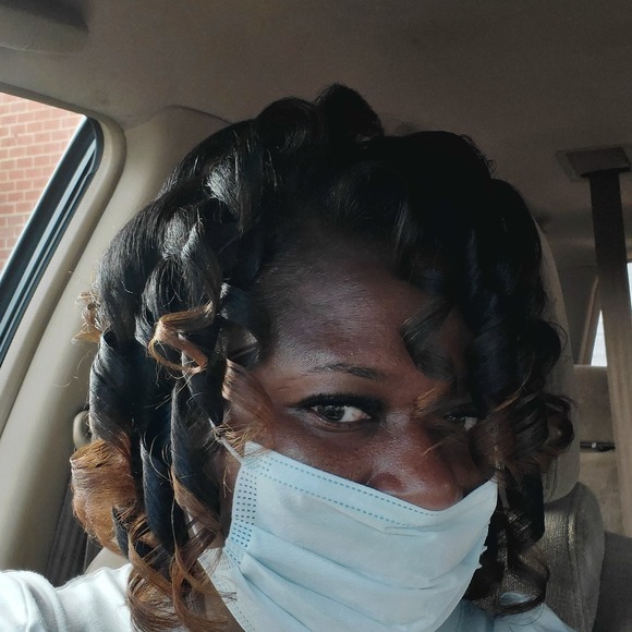 Profile Picture of Monica Alexander (@monicaalexan246) on Poshmark