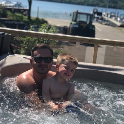 Profile Picture of Martin Hiles (@hiles_efc_89) on Twitter