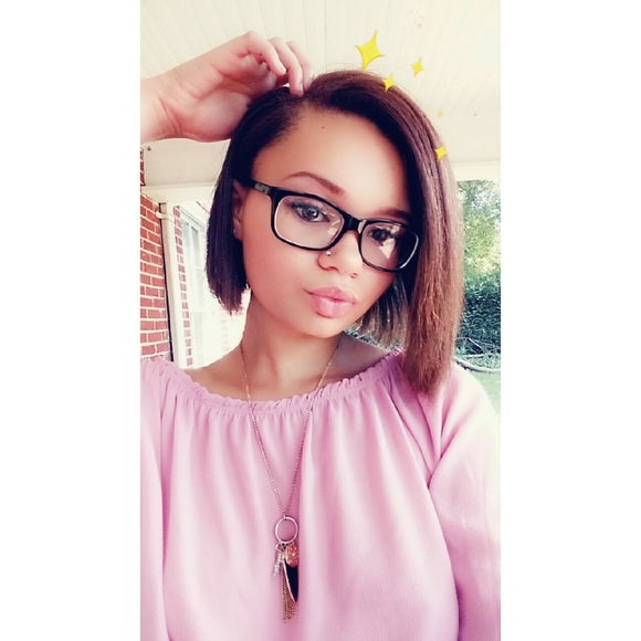 Profile Picture of Jenna Keller (@jennadalton) on Poshmark