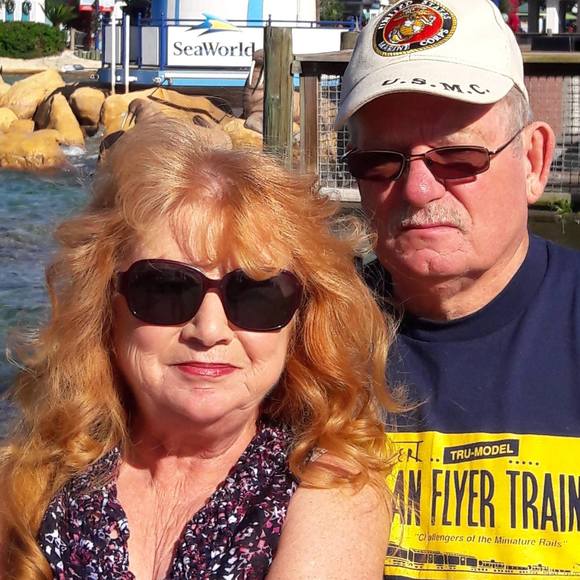 Profile Picture of Billie hall Alberts (@billiehalberts) on Poshmark