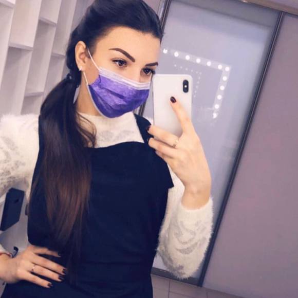 Profile Picture of Yana Raevskaya (@raevskaya31) on Poshmark