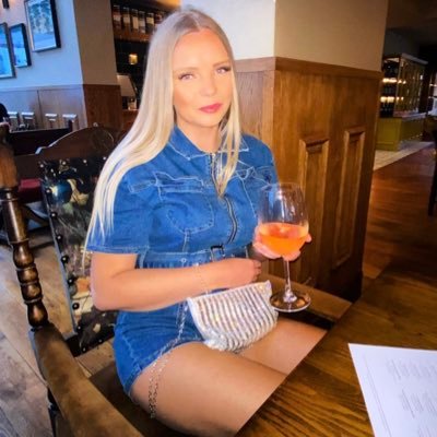 Profile Picture of Charlotte Ashby (@_CASHBY) on Twitter