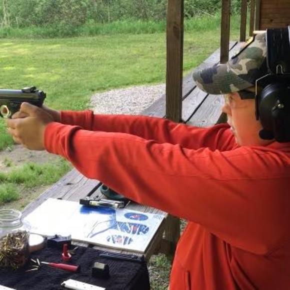 Profile Picture of Hunter Kangas (@kangashunter) on Poshmark