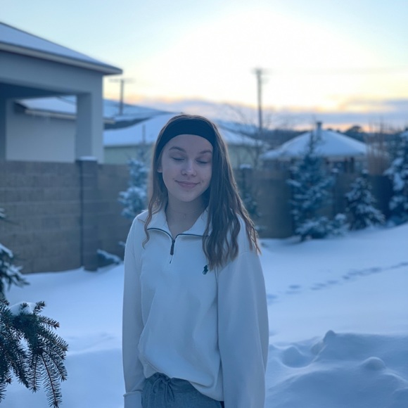 Profile Picture of Vik Polinko (@vikpol45) on Poshmark