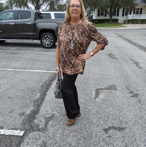 Profile Picture of Kathy Huston (@kathy4356) on Poshmark